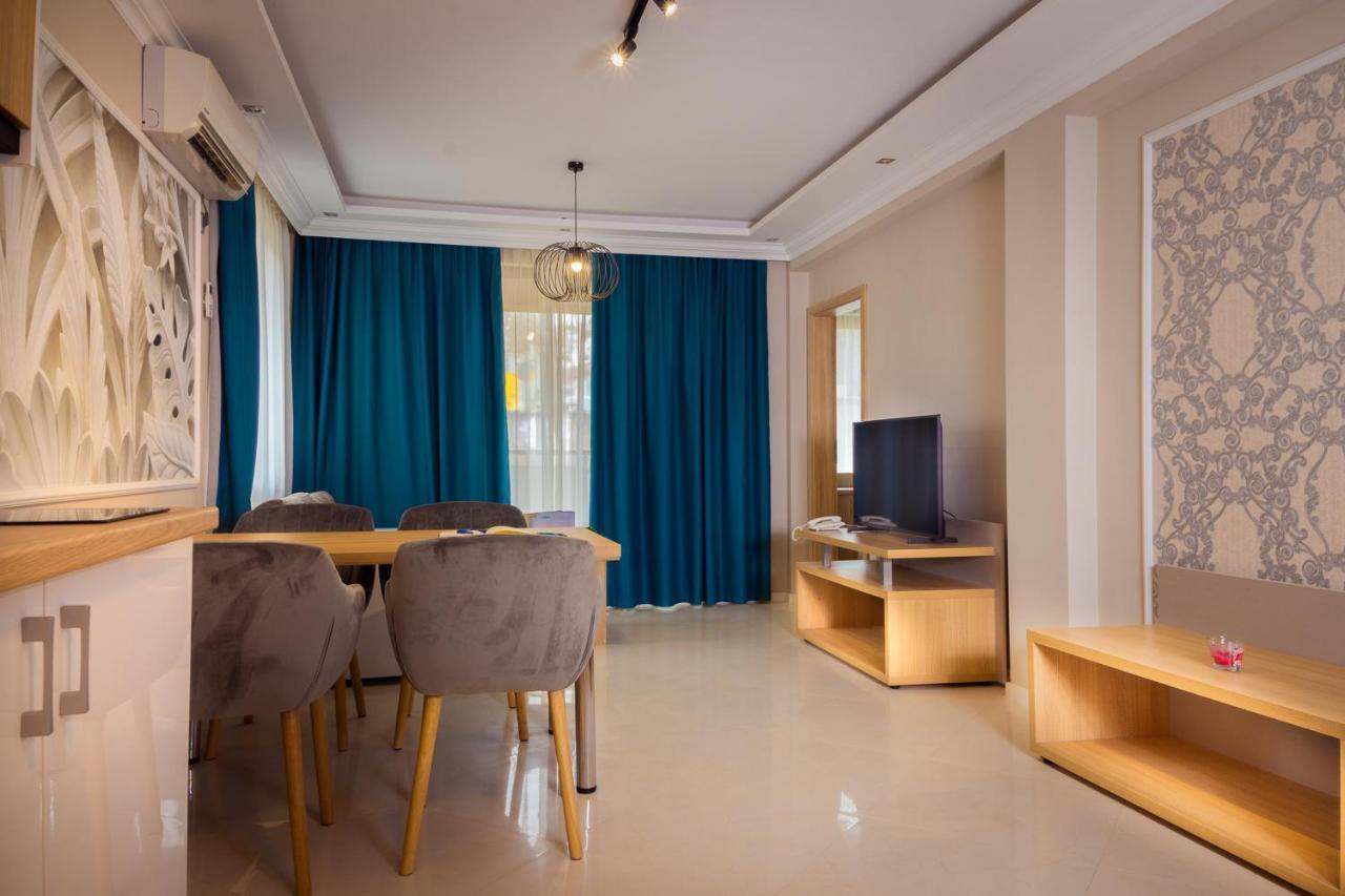Vemara City Boutique Hotel-Free Parking Varna Exterior photo