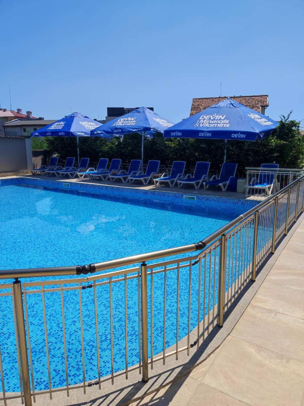 Vemara City Boutique Hotel-Free Parking Varna Exterior photo